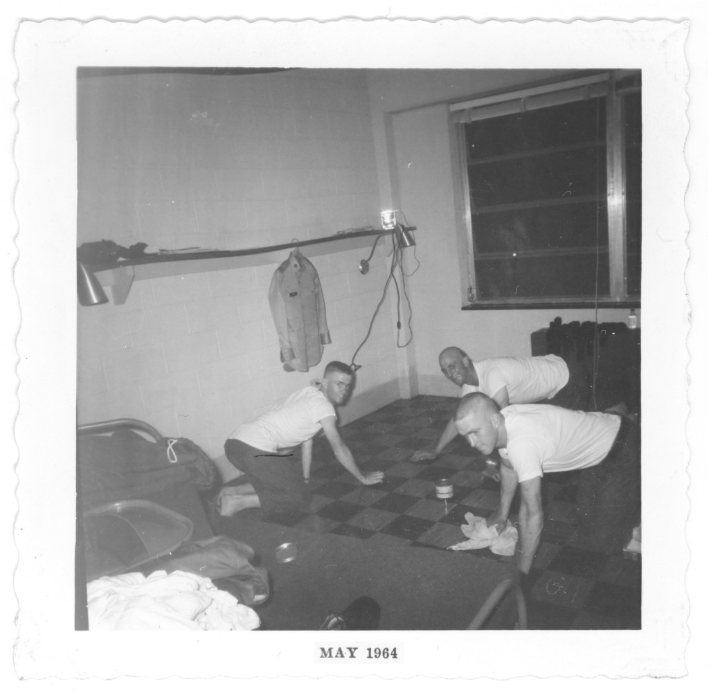 This image has an empty alt attribute; its file name is gi_party2.jpg